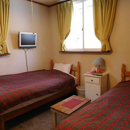 Country Lodge Farmstay Hakuba Extérieur photo