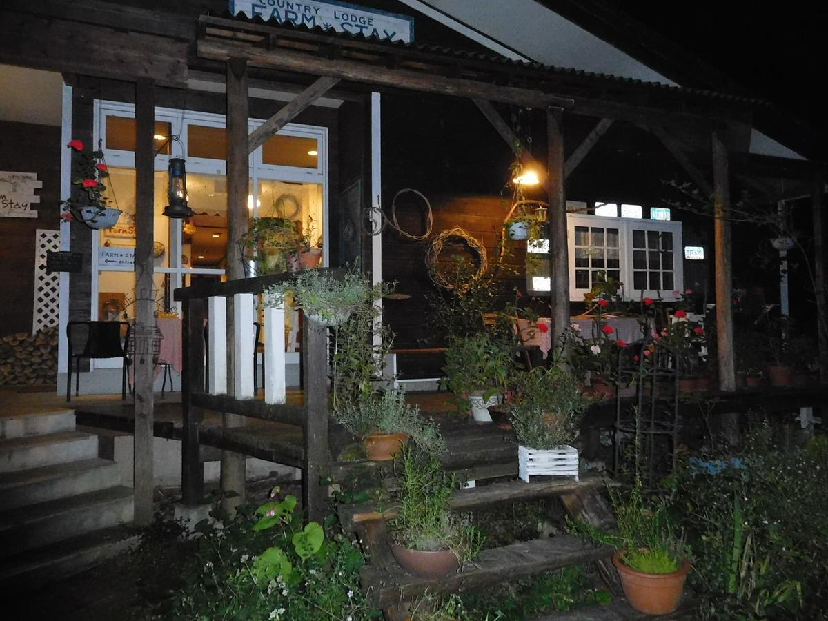 Country Lodge Farmstay Hakuba Extérieur photo